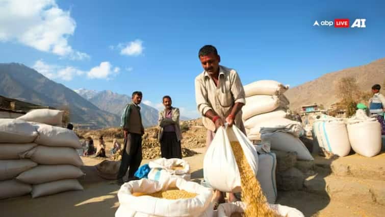 Uttar Pradesh Ration Card Holders Can Complete KYC Till May Last on Free Ration Scheme राशन कार्ड वालों को होली पर मिला उपहार, सरकार ने दी दो महीने की मोहलत, यहां पढ़ें डिटेल