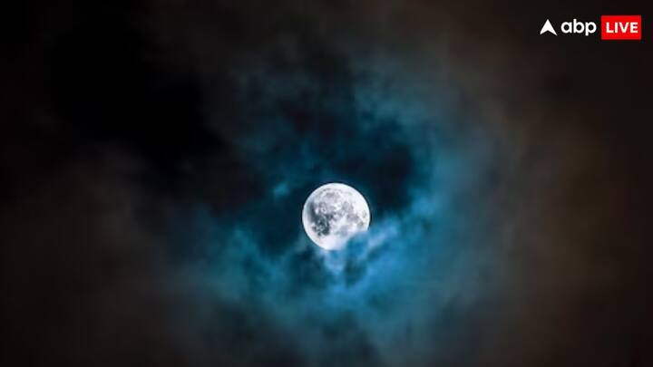 टेक्सास स्थित फायरफ्लाई एयरोस्पेस ने इस घटना की तस्वीरें और टाइम-लैप्स वीडियो शेयर किए जिसमें सूर्य धीरे-धीरे पृथ्वी की छाया में छिपता हुआ नजर आया. ये दुर्लभ खगोलीय घटना ब्लू घोस्ट लैंडर ने चंद्रमा से रिकॉर्ड की.