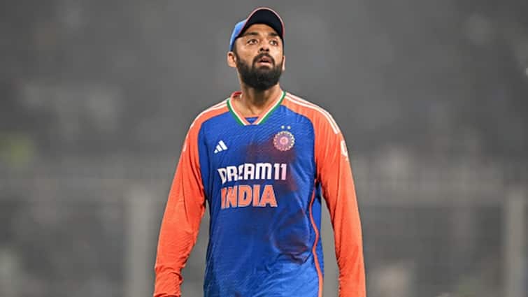 चैंपियंस ट्रॉफी हीरो के लिए क्या हो रहा है? फोन द्वारा धमकी दी गई, साइकिल, वरुण लैंडिंग द्वारा पीछा करना!