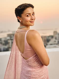 बेहद आलीशान जिंदगी जीती हैं Alia Bhatt, फिल्मों ही नहीं बिजनेस से भी खूब कमाती हैं धन-दौलत,  नेटवर्थ के मामले में करीना कपूर को देती हैं मात