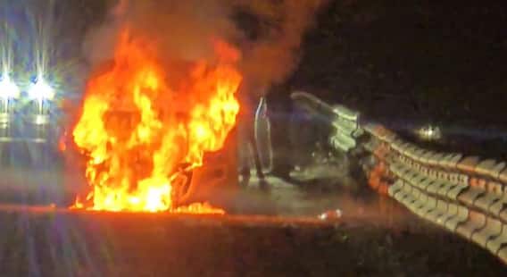 Hyderabad ORR Car Fire Accident: కారులో మంటలు చెలరేగి ఓఆర్‌ఆర్‌పై డ్రైవర్‌ సజీవ దహనం
