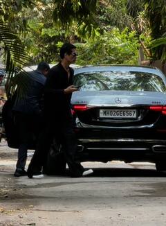 अयान मुखर्जी के पिता की मौत के बाद डायरेक्टर से मिलने पहुंचीं प्रेग्नेंट कियारा आडवाणी, अजय-काजोल भी हुए स्पॉट