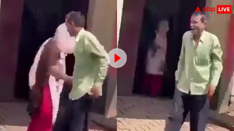On Holi man started giving Azan loudly after consuming Bhaang video goes viral होली का पहला रुझान...ठंडाई पीने के बाद अजान देने लगे 'मिश्रा जी', वीडियो देख नहीं रुकेगी हंसी