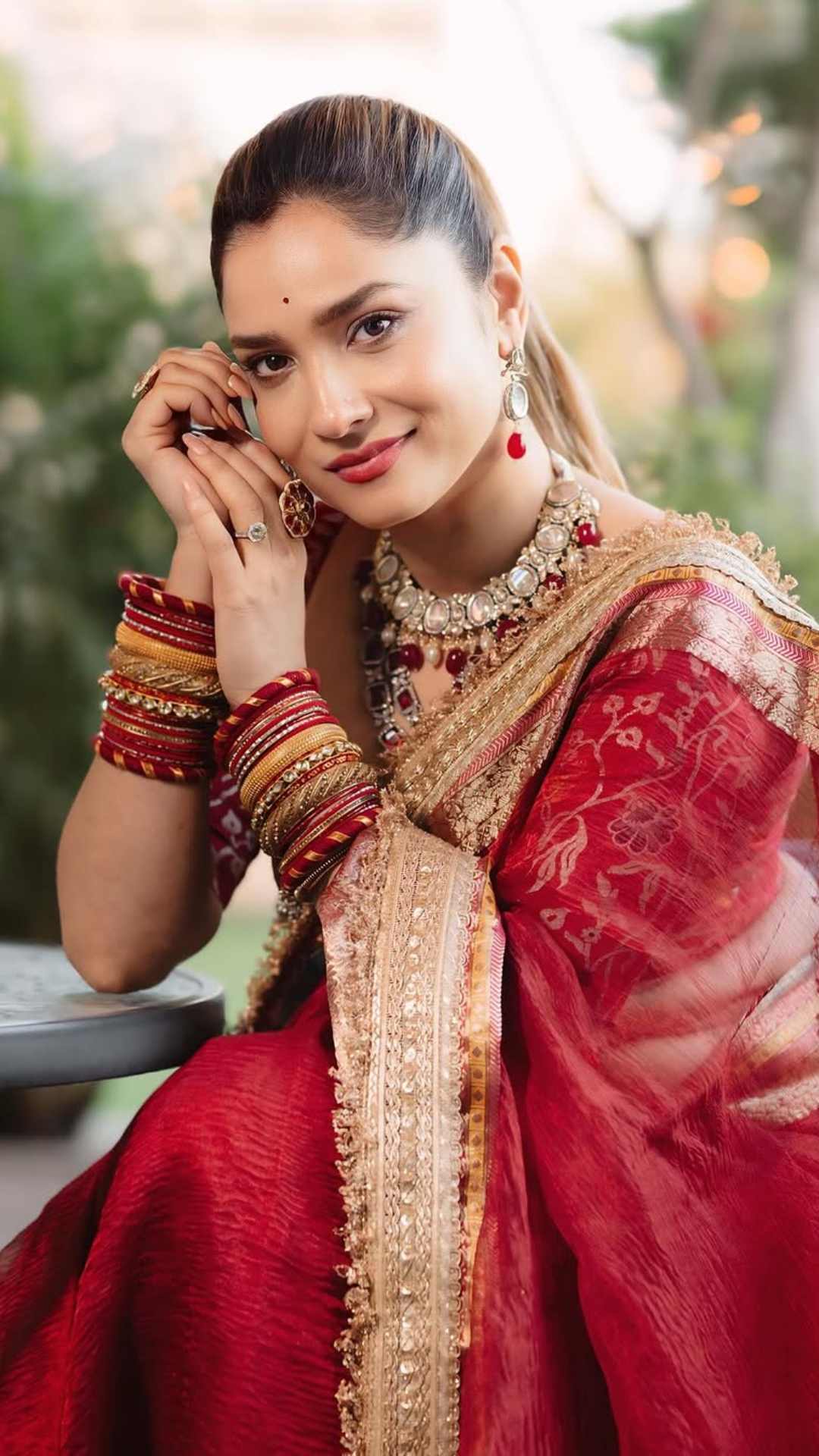 उन्होंने बताया था कि पहली बार तो उन्हें इस बुरे अनुभव से तब गुजरना पड़ा था जब वह केवल 19 या 20 साल की थीं