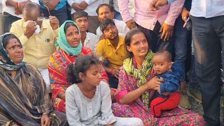 दरम्यान, यावेळी सतिश भोसलेची पत्नी व आई यांच्यासोबत संवाद साधत आमदार सुरेश धस यांनी त्यांची कैफीयत ऐकून घेतली. तसेच, वन विभागाला इशाराही दिला आहे.