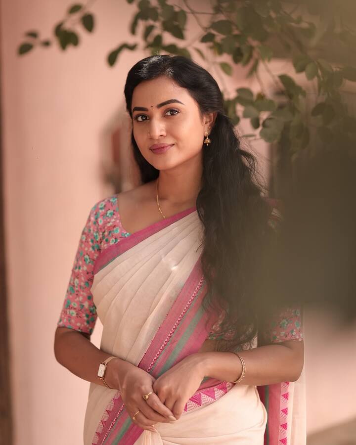 மக்களாகிய உங்களை மகிழ்விக்க எனக்கு கிடைத்த வாய்ப்பிற்கு நான் மிகவும் நன்றியுள்ளவராக இருக்கிறேன். அடுத்த சாகசத்திற்காக நான் உற்சாகமாக இருக்கிறேன். இந்த பயணத்தின் ஒரு பகுதியாக இருப்பதற்கு நன்றி. விரைவில் அடுத்த ஸ்கிரீனில் உங்களை சந்திக்கிறேன் என்று பதிவிட்டுள்ளார்.