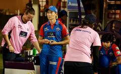 Meg Lanning : जग जिंकलं पण भारताच्या भूमीत हरली, तिसऱ्यांदा आयपीएल जेतेपदाची हुलकावणी, स्टार खेळाडू ढसाढसा रडली, पाहा Photo