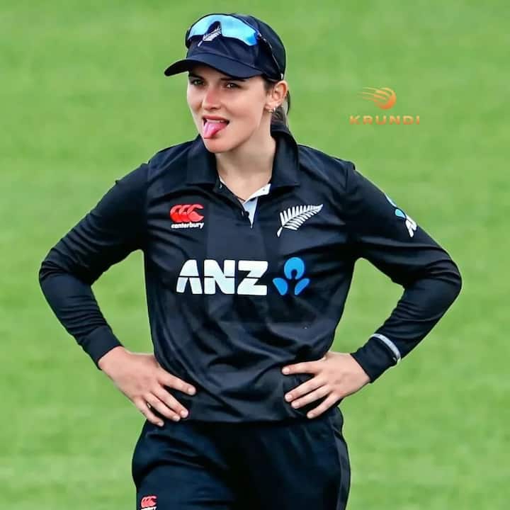 नेथन स्मिथ आणि अमेलिया केर देशांतर्गत क्रिकेटमध्ये वेलिंग्टनकडून खेळतात. पण सध्या ते एकमेंकांना डेट करत असल्याच्या बातम्या खूप व्हायरल होत आहेत. कारण अलिकडच्या काळात दोघेही अनेकदा एकमेकांसोबतचे फोटो पोस्ट करताना दिसले आहेत.