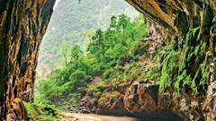 World Largest Cave: ये है दुनिया की सबसे बड़ी गुफा, जिसमें छिपी है अलग दुनिया, बादल, नदी और जंगल से लेकर बहुत कुछ है मौजूद