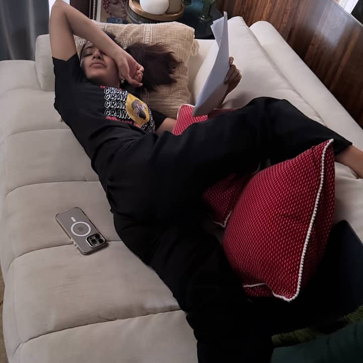 Prep for my podcast అనే క్యాప్షన్ ఇచ్చింది