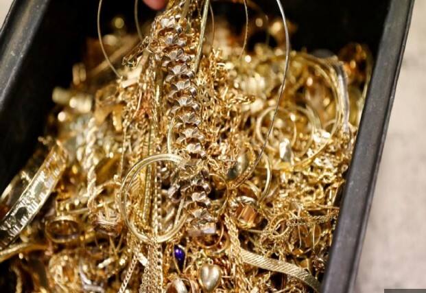 ਐਤਵਾਰ ਨੂੰ ਚਾਂਦੀ ਦੀਆਂ ਨਵੀਆਂ ਕੀਮਤਾਂ  ਜੈਪੁਰ ਕੋਲਕਾਤਾ ਅਹਿਮਦਾਬਾਦ ਲਖਨਊ ਮੁੰਬਈ ਦਿੱਲੀ ਸਰਾਫਾ ਬਾਜ਼ਾਰ ਵਿੱਚ 01 ਕਿਲੋ ਚਾਂਦੀ ਦੀ ਕੀਮਤ 1,03,000/- ਰੁਪਏ ਹੈ। ਚੇਨਈ, ਮਦੁਰਾਈ, ਹੈਦਰਾਬਾਦ ਅਤੇ ਕੇਰਲ ਦੇ ਸਰਾਫਾ ਬਾਜ਼ਾਰ ਵਿੱਚ ਕੀਮਤ 1,12,000/- ਰੁਪਏ ਹੈ। ਭੋਪਾਲ ਅਤੇ ਇੰਦੌਰ ਵਿੱਚ 1 ਕਿਲੋ ਚਾਂਦੀ ਦੀ ਕੀਮਤ 1,03,000/- ਰੁਪਏ 'ਤੇ ਚੱਲ ਰਹੀ ਹੈ।