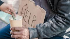 Licence For Beggars: इस देश में सरकार से लाइसेंस लेकर भीख मांगते हैं भिखारी, नहीं जानते होंगे आप