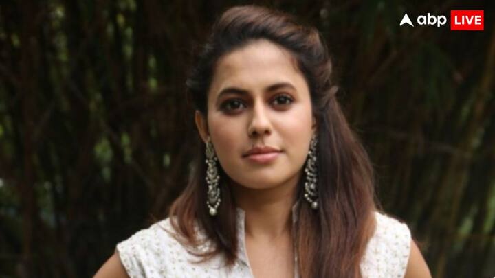 फिल्मों से गायब होने के बाद रान्या ने इलीगल कामों में हाथ डाल लिया. बताया जा रहा है कि भारत और दुबई के सोने के दामों में अंतर का फायदा उठाने के लिए उसने गोल्ड स्मगलिंग गैंग के साथ हाथ मिला लिया और तस्करी करने लगी.