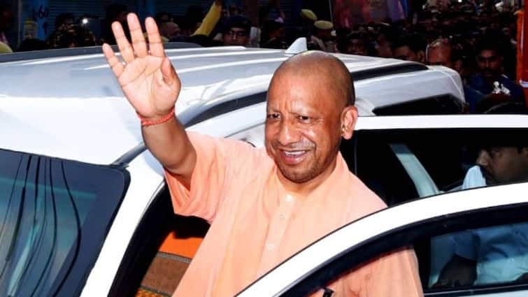 cm yogi adityanath instructions on hospitals in UP that treat patients on Ayushman Yojana card यूपी में आयुष्मान योजना कार्ड पर इलाज करने वाले अस्पतालों के लिए बड़ी खबर, सीएम ने कहा- 1 माह के भीतर...