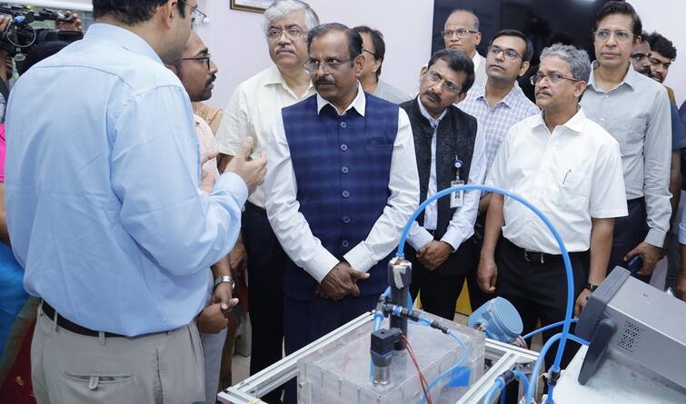 ISRO Chairman Dr. V. Narayanan launches Research Centre at IIT Madras IIT Madras: விண்வெளி திட்டத்துக்கே திருப்புமுனை; ஐஐடி சென்னையில் ஆராய்ச்சி மையம் திறப்பு! எதற்கு? என்ன பயன்?