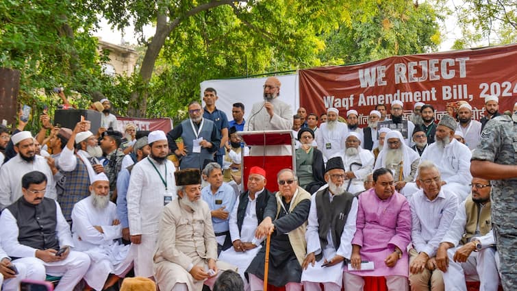 ‘Muslims Will Never Forgive You’: Owaisi Warns Naidu, Nitish Over Waqf Bill; JPC Chief Calls Protest A ‘Conspiracy’