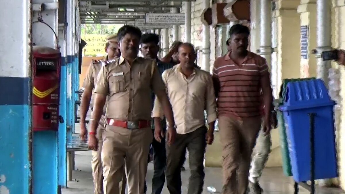 திண்டுக்கல் அருகே ரயிலில் சிக்கிய 13 லட்சம் ரூபாய்..! ஹவாலா பணமா?