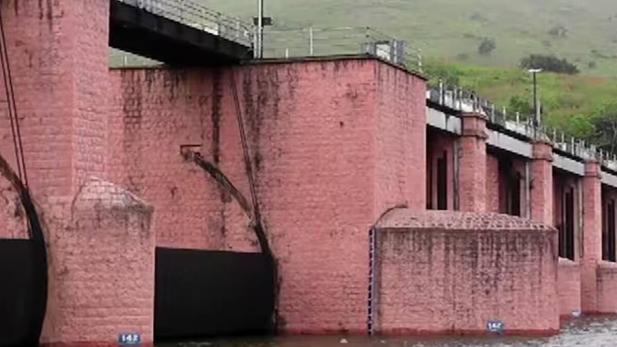 மழையின்மையால் குறைந்து வரும் முல்லை பெரியாறு அணை நீர்மட்டம்.. கேள்விக்குறியாகும் முதல் போக சாகுபடி