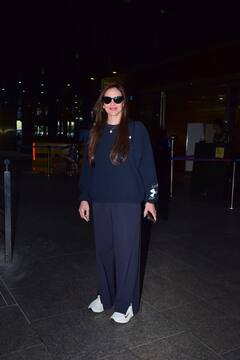 Celebs Spotted: ऑल ब्लैक लुक में ईशा देओल ने दिखाया स्वैग, तो बॉडीफिट टीशर्ट में कूल दिखीं जैकलीन फर्नांडीस, देखें तस्वीरें