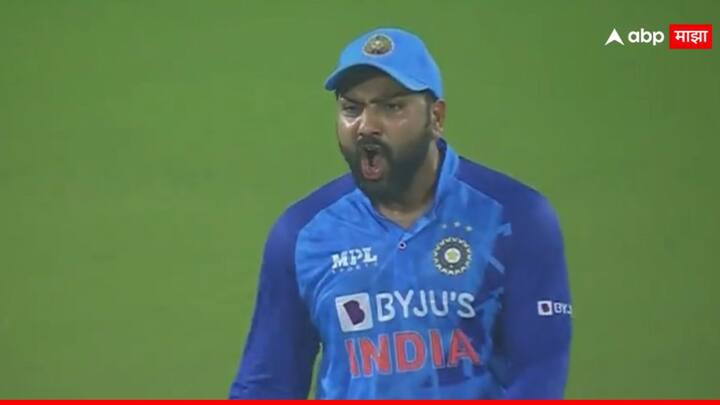 अनेक वेळा तो रागाच्या भरात खेळाडू आणि चाहत्यांना शिवीगाळ करतो.