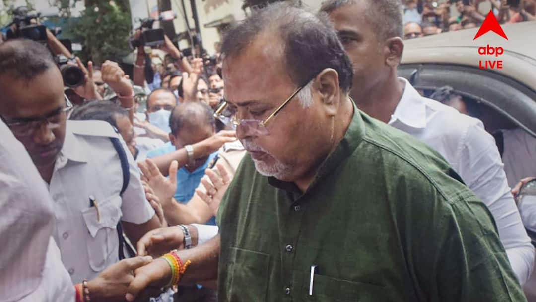 SSC Recruitment Scam ED Partha Chatterjee Son-in-law becomes witness SSC Scam: আরও বিপাকে প্রাক্তন শিক্ষামন্ত্রী, পার্থ চট্টোপাধ্যায়ের বিরুদ্ধে রাজসাক্ষী হলেন জামাই