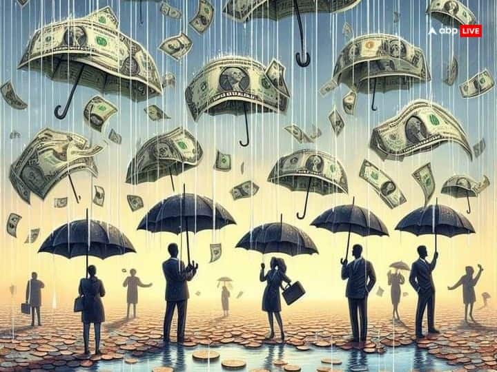 सपने में नोटों की बारिश देखना बहुत शुभ होता है. अगर ऐसा कोई सपना आपको भी आया है कि तो यह एक शुभ संकेत हैं.