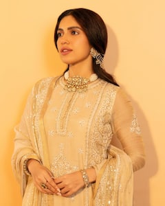 PHOTO: भूमीच्या कर्वी फिगरने वेधलं लक्ष; वाढवलं इंटरनेटचं तापमान!