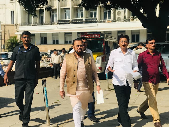 सपा विधायक ने कहा कि कानून तो अपना काम करेगा लेकिन इंसाफ होना चाहिए. (फाइल फोटो)