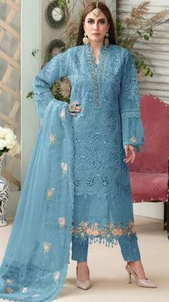 ईद पर ट्राई करें ये डिजाइनर सूट, जो आपके लुक को बनाएंगे स्टाइलिश और लोगों की नहीं हटेंगी नजरें