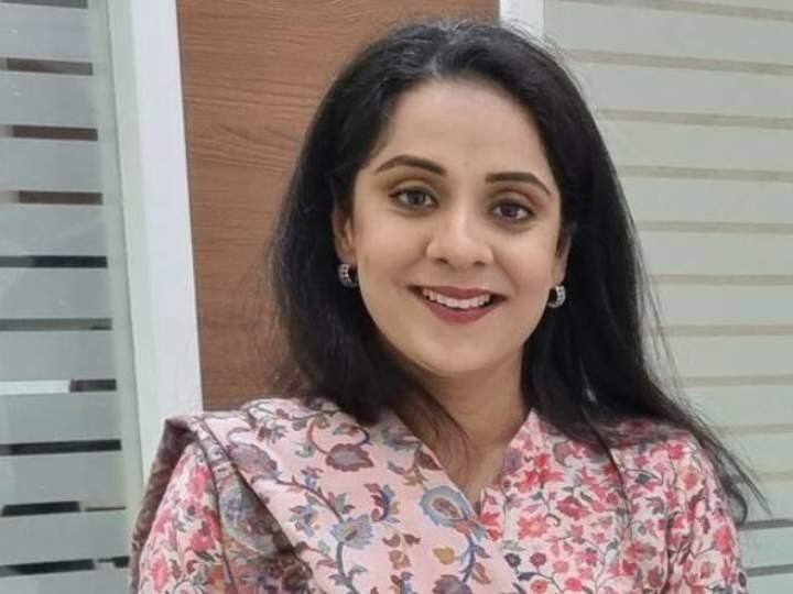 Delhi Haj Committee Kausar Jahan said proteser First read bill then oppose Waqf amendment Bill  दिल्ली हज कमेटी ने की वक्फ बिल के विरोध की निंदा, कौसर जहां बोलीं- 'पहले बिल पढ़ें, फिर विरोध करें' 