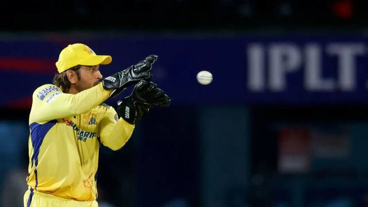 IPL Cricket 3 records MS Dhoni could break in the upcoming IPL 2025 season IPL 2025: ஐ.பி.எல். திருவிழாவில் எம்.எஸ்.தோனிக்கு காத்திருக்கும் சாதனைகள்!