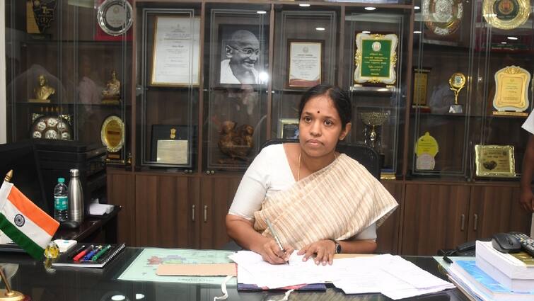 Salem District Collector Brinda Devi has announced the government guidelines for the public to protect themselves from the heat tnn அதிகரிக்கும் வெயில்.. மக்களே கட்டாயம் இத பண்ணுங்க - சேலம் ஆட்சியர் விடுத்த எச்சரிக்கை என்ன?