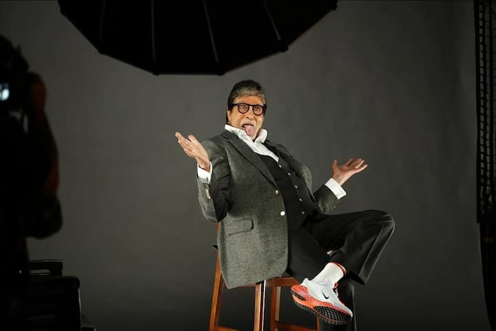 NFT - Amitabh Bachchan is one of the first stars to step into the non -fanatic token (NFT) area. According to India Today, Big B's NFT collection was sold for about Rs 7.18 crore in the year 2021 through online dialect.