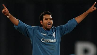 Rohit Sharma Hat-Trick Wicket Against Mumbai Indians IPL Remember Rohit Sharma Hat-Trick: ஹாட்ரிக் எடுத்து மும்பையை கதற விட்ட ரோகித் சர்மா! ஞாபகம் இருக்கா?