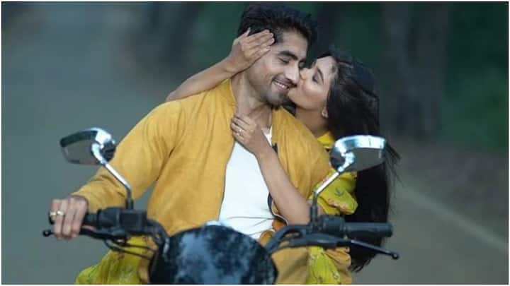 'Yeh Rishta Kya Kehlata Hai' fame system Rathore and Harshad Chopra were also dating each other. He never made his relationship official, but his closeness has been clearly visible in the pictures on social media.
