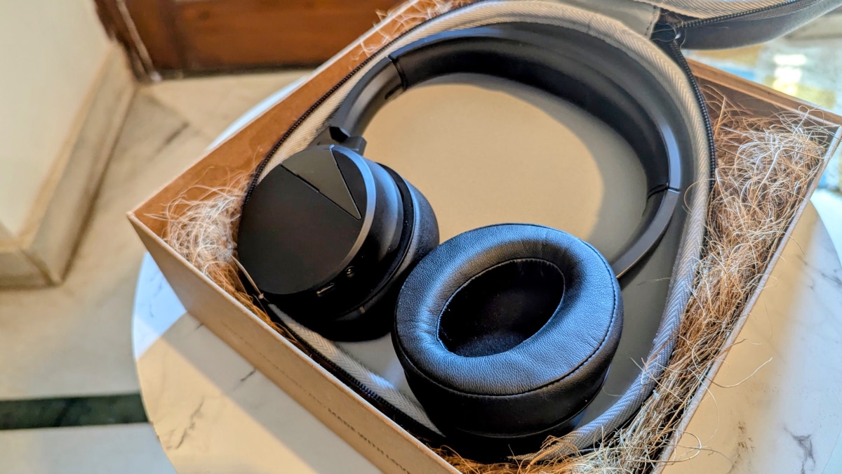 Sonic Lamb Headphones Review: Eargasm For Bassheads (& Beyond)