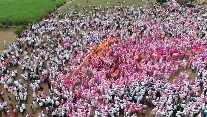 साताऱ्याच्या बावधन गावातील बगाड यात्रेला उत्साहात सुरुवात झाली आहे. याठिकाणी भाविकांची मोठी गर्दी पाहायला मिळत आहे.