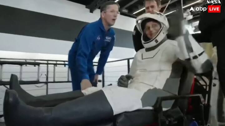 Sunita Williams Return: पिछले करीब 9 महीने से स्पेस में फंसीं सुनीता विलियम्स आखिरकार धरती पर लौट आई हैं. जिसके बाद दुनियाभर के लोग काफी खुशी जाहिर कर रहे हैं.