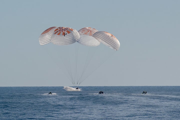 SpaceX क्रू-9 टीम इंटरनॅशनल स्पेस स्टेशनवरून यशस्वीपणे परतली आहे.