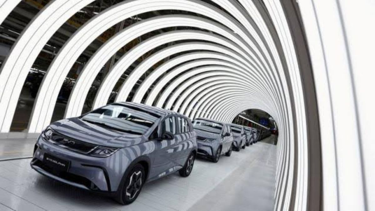 New BYD Electric Cars Might Charge As Fast As Filling Petrol But Will They Ever Make It To India?