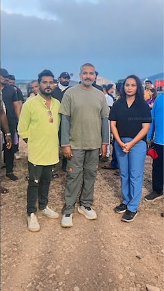 SSMB 29 : ఒడిశాలో SSMB 29 షెడ్యూల్ పూర్తైంది ..ఈ సందర్భంగా అభిమానులతో మహేష్, ప్రియాంక, రాజమౌళి!