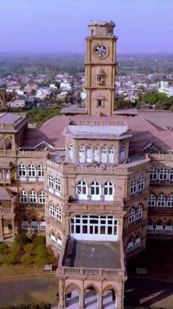 मार्च में राजकोट की इन शानदार जगहों पर घूमने का पूरा अनुभव लें!