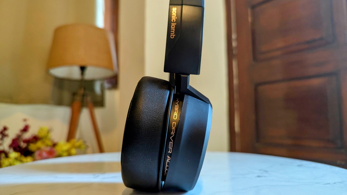 Sonic Lamb Headphones Review: Eargasm For Bassheads (& Beyond)