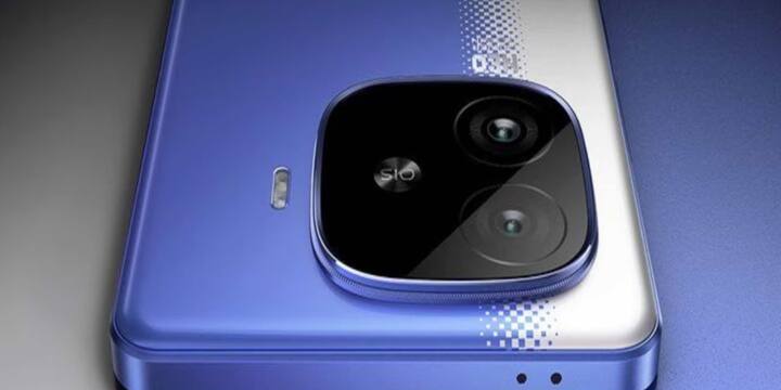 iQOO Neo 10R में Qualcomm Snapdragon 8s Gen 3 प्रोसेसर दिया गया है, जो 4nm TSMC प्रोसेस पर बना है और इसे Adreno 735 GPU के साथ जोड़ा गया है. यह फोन 12GB तक की LPDDR5X रैम और 256GB तक की UFS 3.1 स्टोरेज ऑफर करता है.