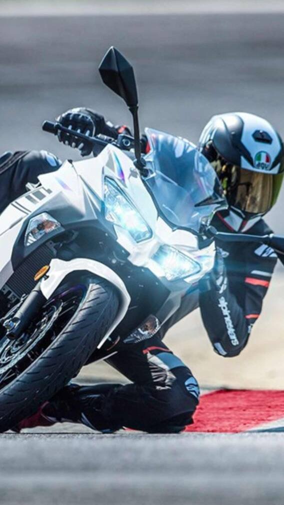 टंकी फुल कराने पर कितने Km चलेगी Kawasaki Ninja 400?