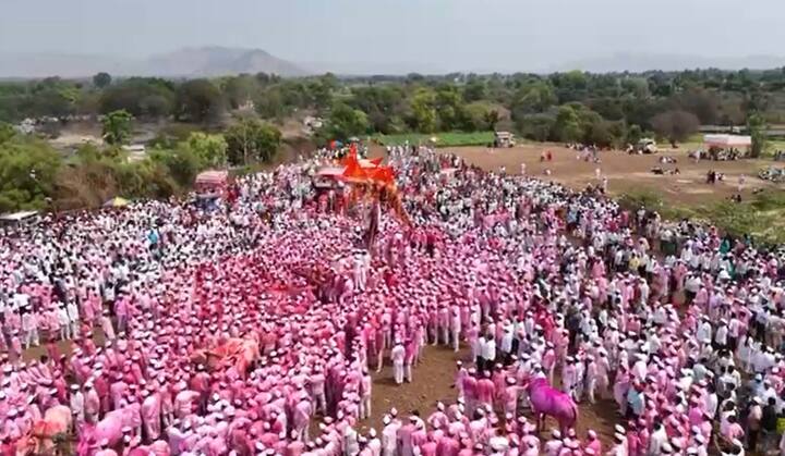 महाराष्ट्रातील सर्वात मोठं 'बगाड' म्हणून बावधनचं बगाड फक्त महाराष्ट्रच नव्हे, तर देशभर प्रसिद्ध आहे.
