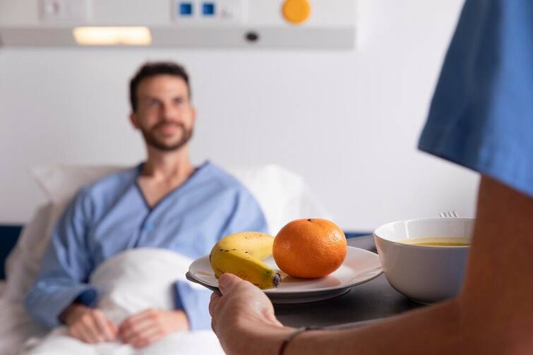 If you eat these 5 things by mistake in this liver disease, the disease will prove fatal. Health Tips:  આ લીવરની બીમારીમાં ભૂલથી પણ ખાશો આ 5 ચીજ તો રોગ જીવલેણ થશે સાબિત