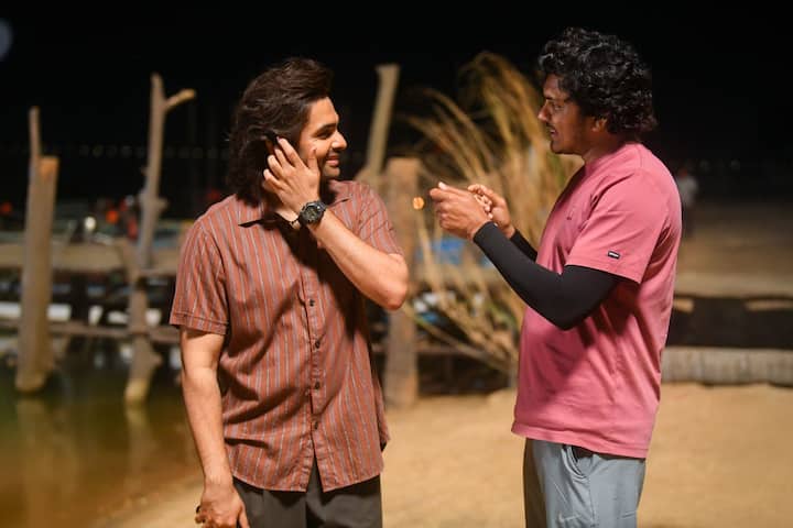 హీరోగా రామ్ 22వ చిత్రమిది. అందుకని #RAPO22 అని సినిమా యూనిట్ వర్కింగ్ టైటిల్ ఫిక్స్ చేసింది. రాజమండ్రిలో జరిగిన సెకండ్ షెడ్యూల్‌లో 34 రోజుల పాటు నాన్‌ స్టాప్‌గా డే అండ్ నైట్ షూట్ చేశారు. ఇందులో రెండు పాటలతో పాటు ఓ యాక్షన్ సీక్వెన్స్, ఇంపార్టెంట్ టాకీ సీన్స్ కంప్లీట్ చేశారు. రాజమండ్రి పరిసర ప్రాంతాల్లో అందమైన లొకేషన్లను మరింత అందంగా పిక్చరైజ్ చేశారట. 