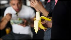 Bananas in the Fridge : అరటిపండ్లను ఫ్రిడ్జ్​లో పెడుతున్నారా? అయితే జాగ్రత్త.. పెడితే జరిగే నష్టాలివే