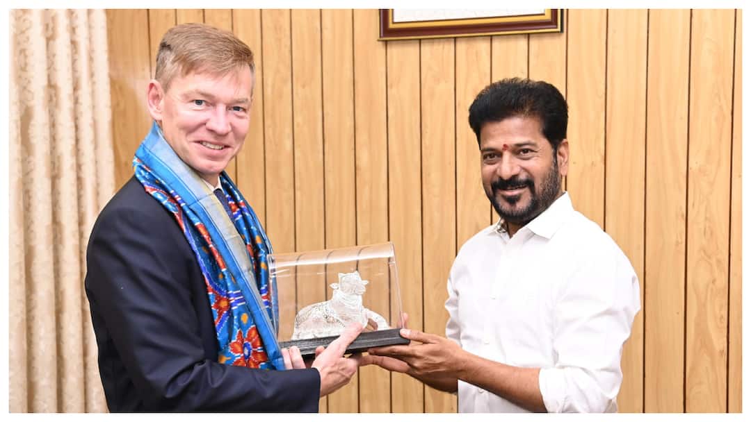 Telangana Latest News:హైదరాబాద్లో మెక్ డొనాల్స్డ్ ఇండియా గ్లోబల్ ఆఫీస్-2,000 మందికి ఉద్యోగావకాశాలు McDonald company announces global office in Hyderabad to begin work with 2000 employees Telangana Latest News:హైదరాబాద్లో మెక్ డొనాల్స్డ్ ఇండియా గ్లోబల్ ఆఫీస్-2,000 మందికి ఉద్యోగావకాశాలు